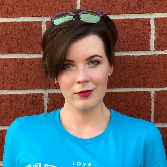 Meet your Posher, Meagan - Picture 2 of 5